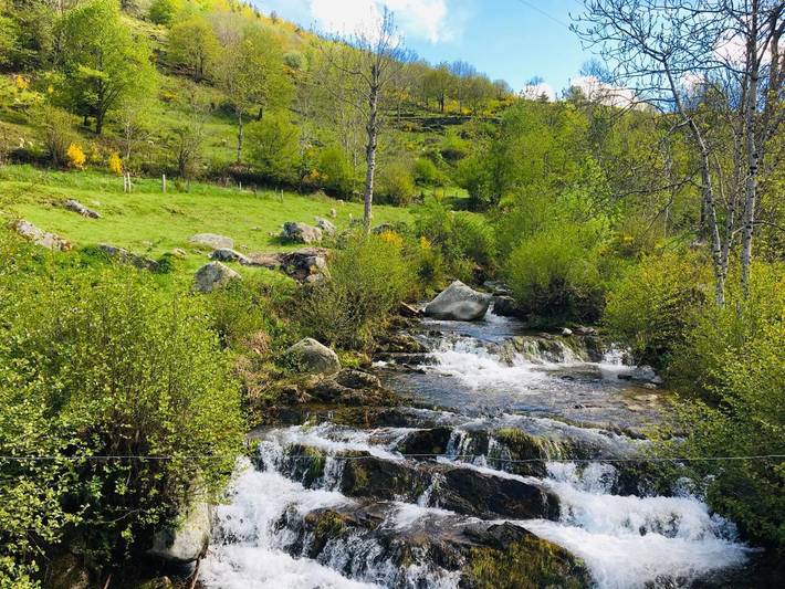 Location de vacances pour 8 personnes, avec jardin et vue à Marcols-les-Eaux - 4