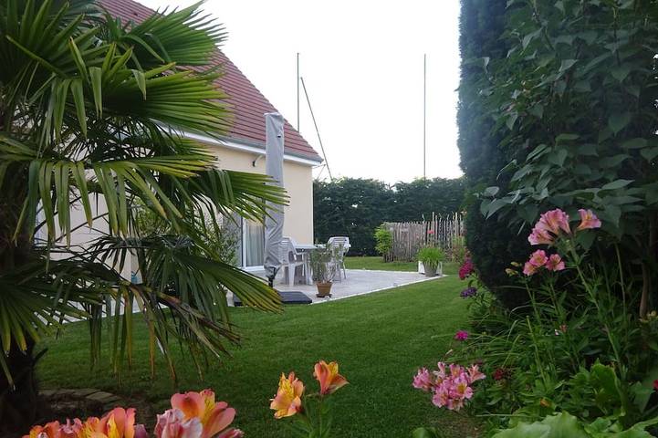 Gîte pour 2 personnes, avec terrasse à Saint-Georges-du-Bois (Sarthe)