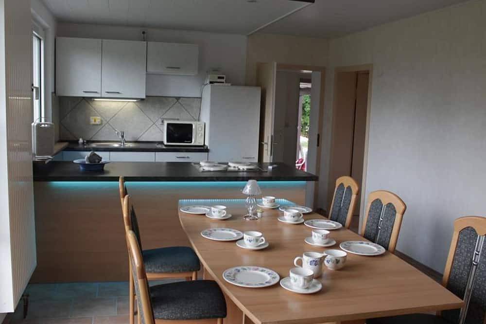 Fewo \"Große Linde\" - Ferienhof Lindenhof in Beltheim, Hunsrück