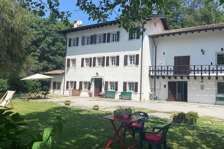 Location de vacances pour 11 personnes, avec Balcon et Jardin dans Campone (Tramonti di Sotto)