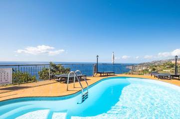 Gîte pour 2 personnes, avec jardin et piscine à Ribeira Brava