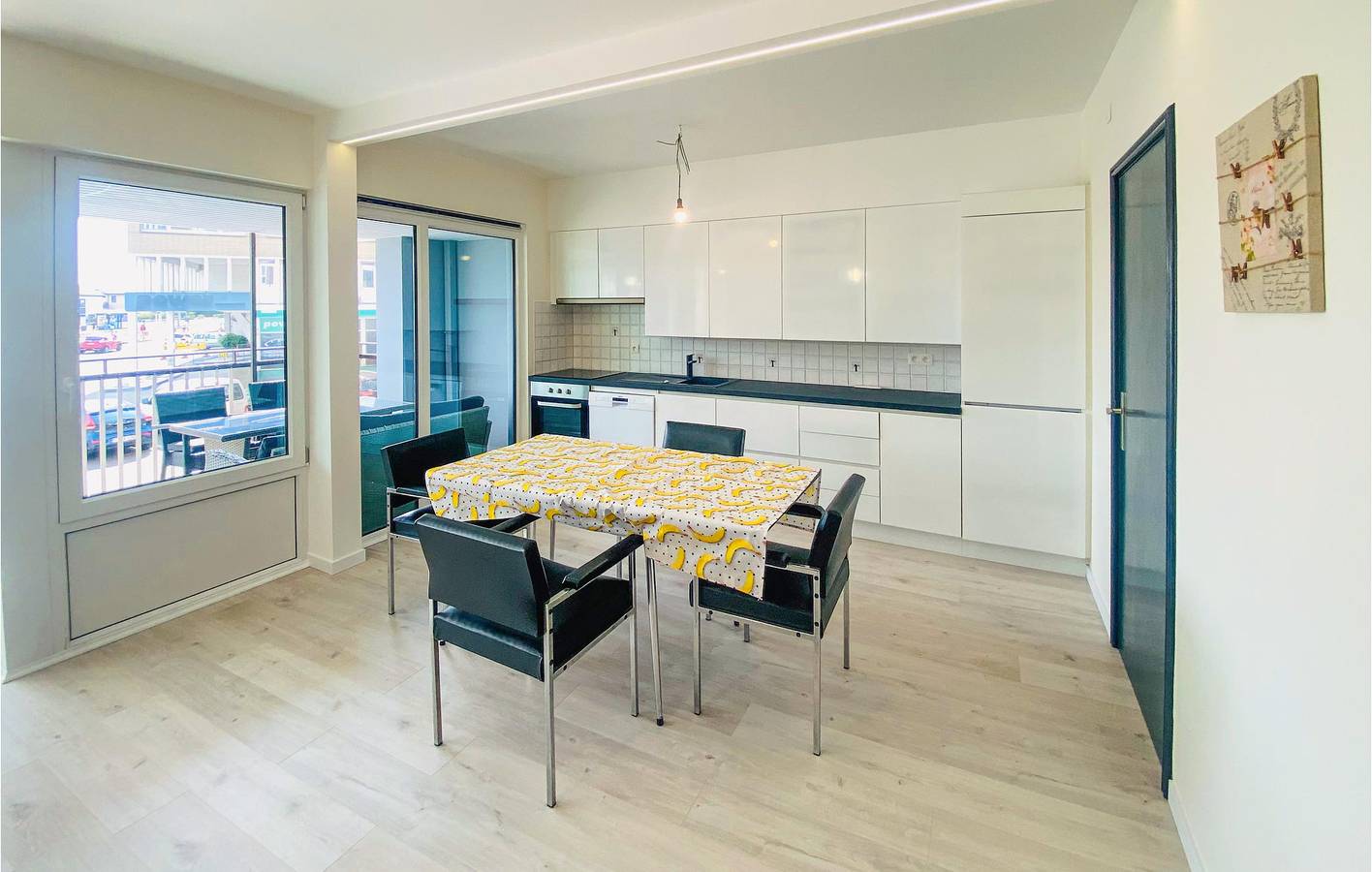 Apartamento vacacional entero, Apartamento de vacaciones para 6 personas con jardín in Ciudad de Ostende, Ostende