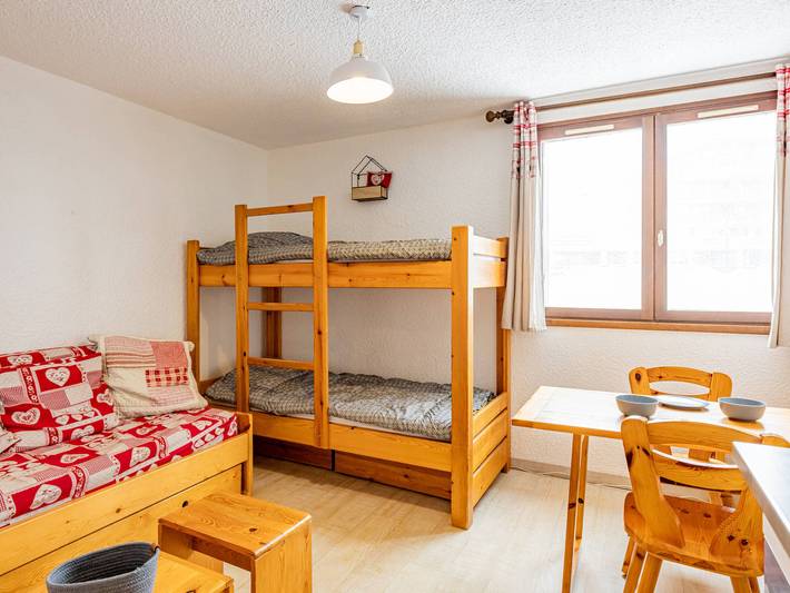 Gîte pour 4 personnes, avec balcon à Montgellafrey - 2