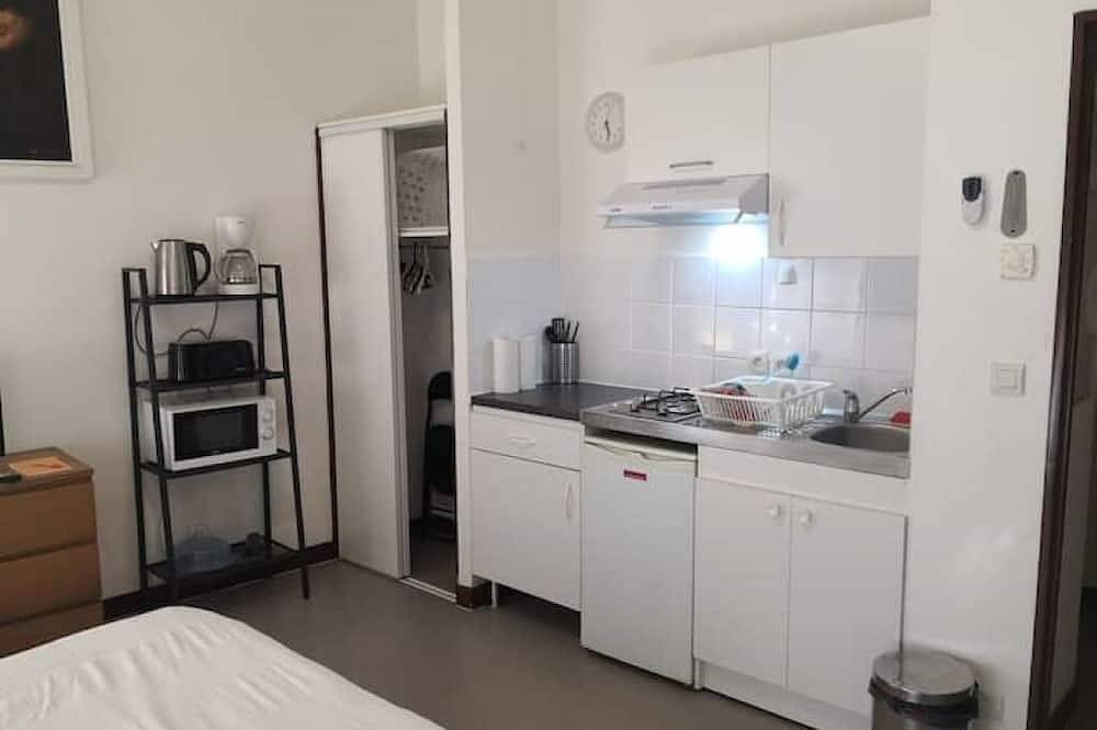 Entire apartment, Studio on English courtyard 2 Tva in Grenoble, Isère