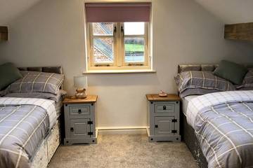 Glamping for 8 People in Stafford, Staffordshire, Photo 1