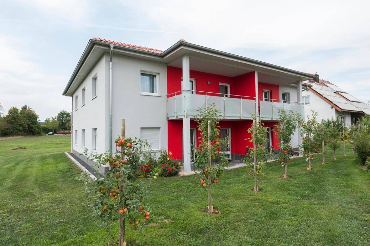 Ganze Wohnung, Hofmann`s Apartements & Ferienwohnungen in Oberdachstetten, Romantische Straße