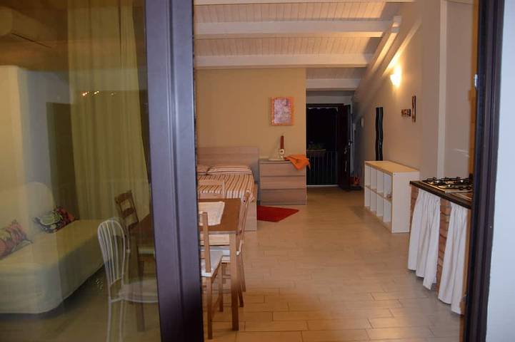 Wonderful open space relaxation pool and garden, barbecue, Etna excursions. in Santa Venerina, Etna