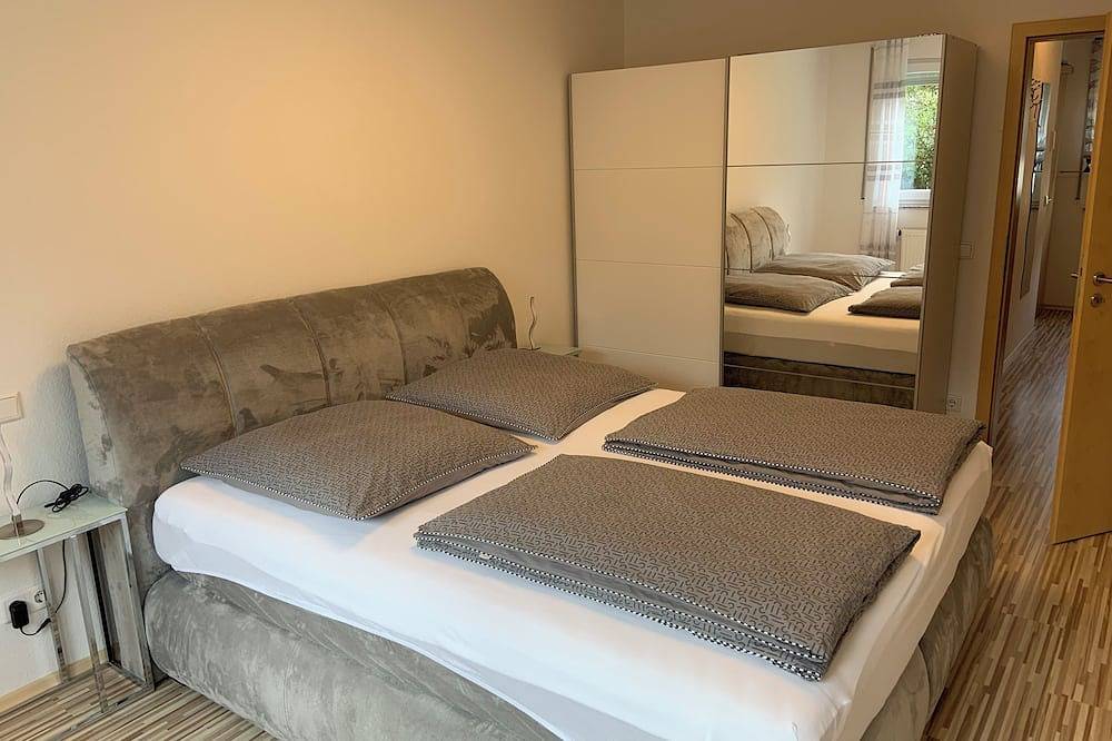 Ganze Wohnung, Modern attraktive Ferienwohnung (55qm) mit eigener Terrasse in Schöllkrippen, Spessart-Mainland