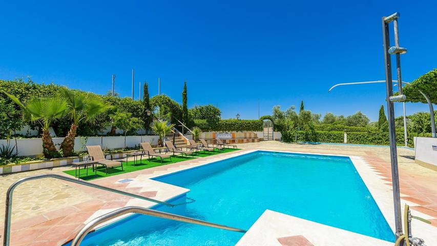 Location de vacances pour 14 personnes, avec balcon/terrasse et piscine à Campillos - 3