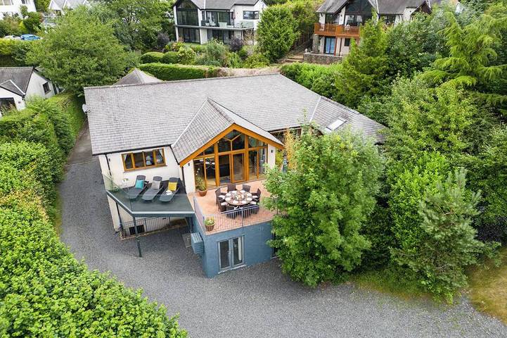 Ferienhaus für 12 Personen, mit Garten und Whirlpool in Lake District