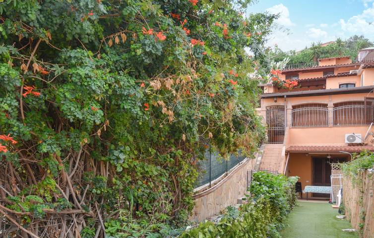 Ganze Ferienwohnung, Gemütliche Ferienwohnung in der Nähe von Genn'e Mari Beach in Solanas, Comune di Sinnai