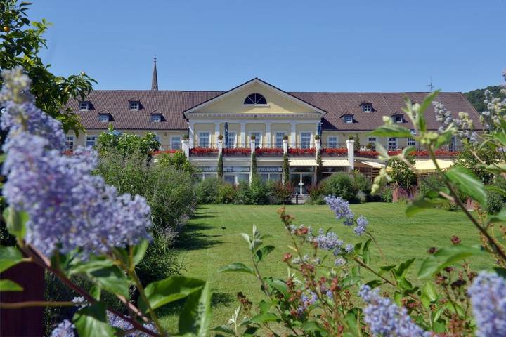 Hôtel pour 2 personnes, avec vue et jardin ainsi que sauna et piscine, animaux acceptés
