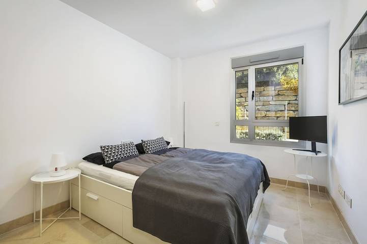 Ganze Wohnung, Luxus-Dreizimmerwohnung in Reserva de Alcuzcuz in El Castillo de la Heredia, Benahavís
