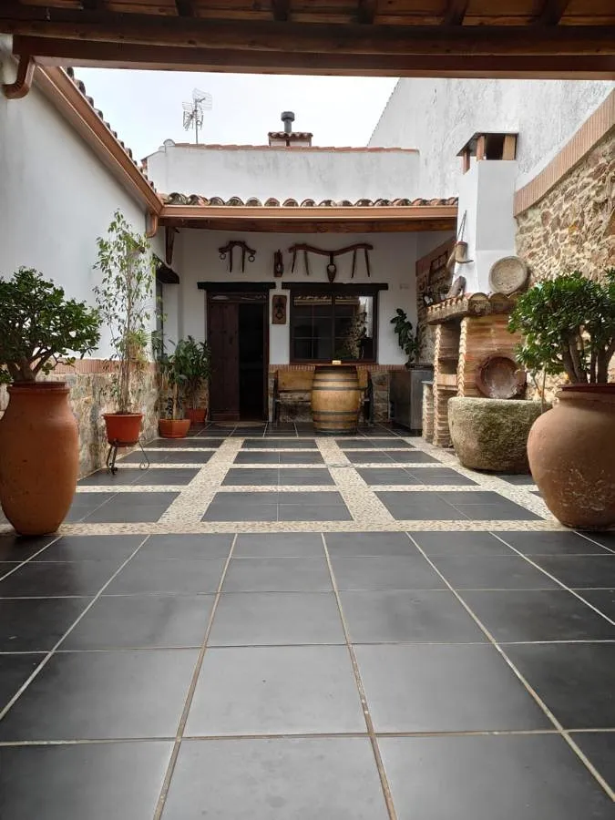 Casa de vacaciones para 17 personas, con jardín además de piscina y vistas, Familias con niños - 1