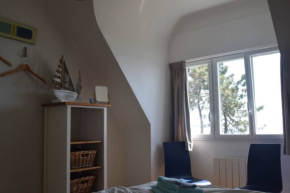 Villa familiale donnant directement sur la mer in Le Cabellou, Concarneau