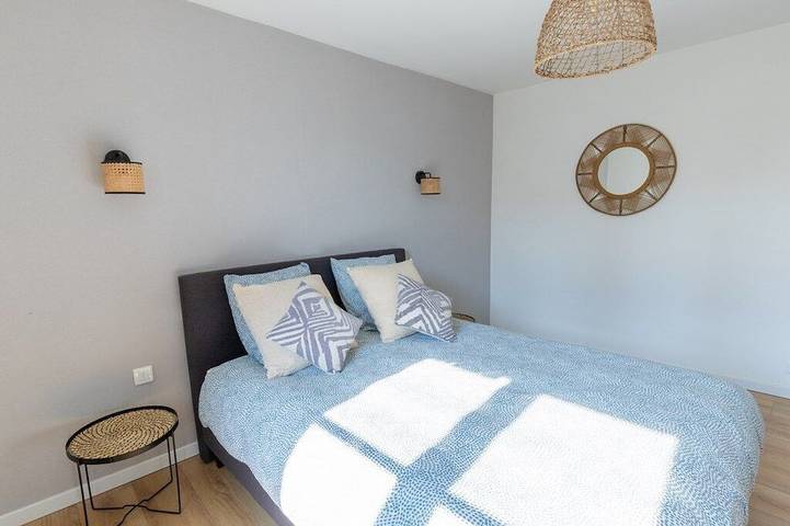 Appartement entier, Suite Hair - 4 personnesA seulement 2 minutes à pied de l'avenue de Champagne ! in Épernay, Marne