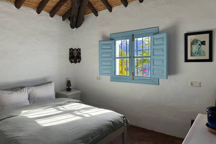 Finca La Santa. Unparalleled Views and Serene Sanctuary in Colmenar, Cordillera Penibética