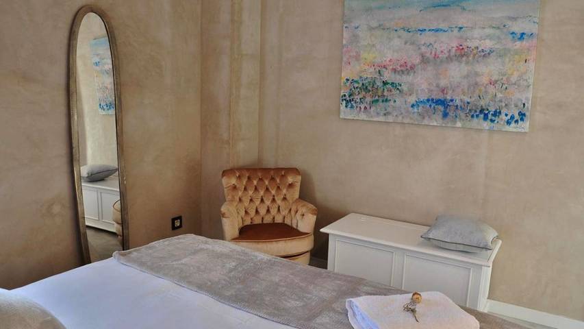 Casa rural con piscina para 2 personas, con piscina además de vistas y jardín en Solsonés - 4