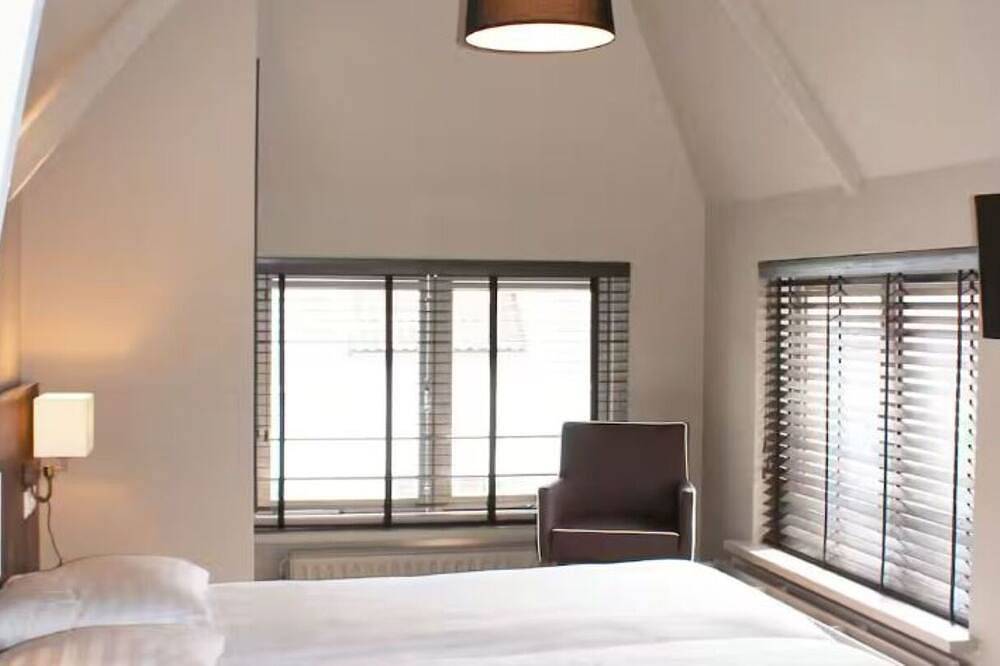 Ultimate Nature Retreat – Peaceful Room Surrounded by Nature and Trails in Oisterwijk, Noord-Brabant