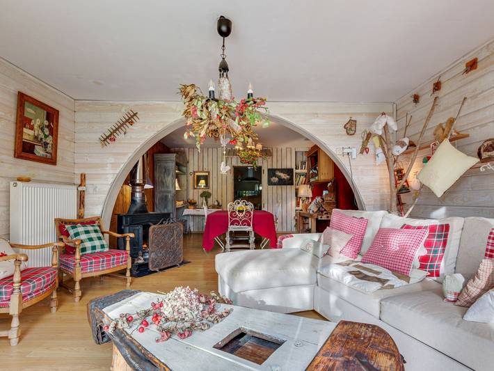 Gîte pour 4 personnes, avec Balcon et Terrasse ainsi que Jacuzzi et Jardin en Moselle