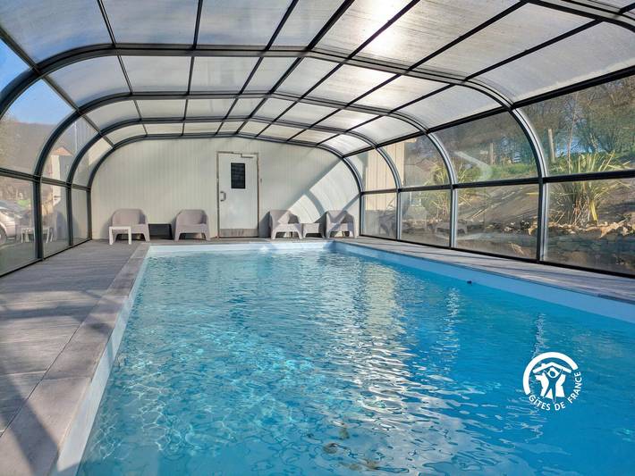 Gîte avec piscine privée - 6 pers. in Bouchamps-lès-Craon, Mayenne