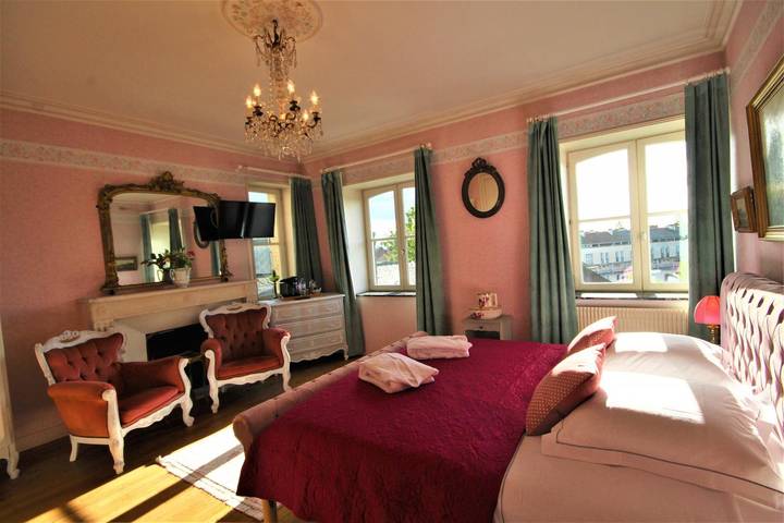 Gîte pour 12 personnes, avec terrasse ainsi que jardin et jacuzzi dans Rives-en-Seine - 3