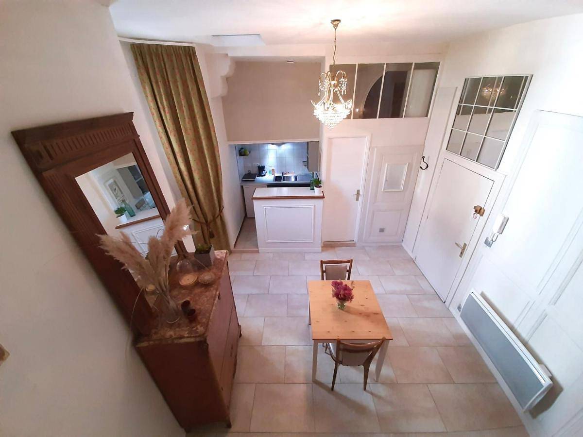 Appartement entier, One-Bedroom Apartment in Amboise, Région de Tours