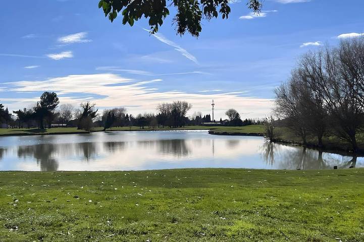 Ferienhaus fĂŒr 4 Personen, mit Garten und Pool