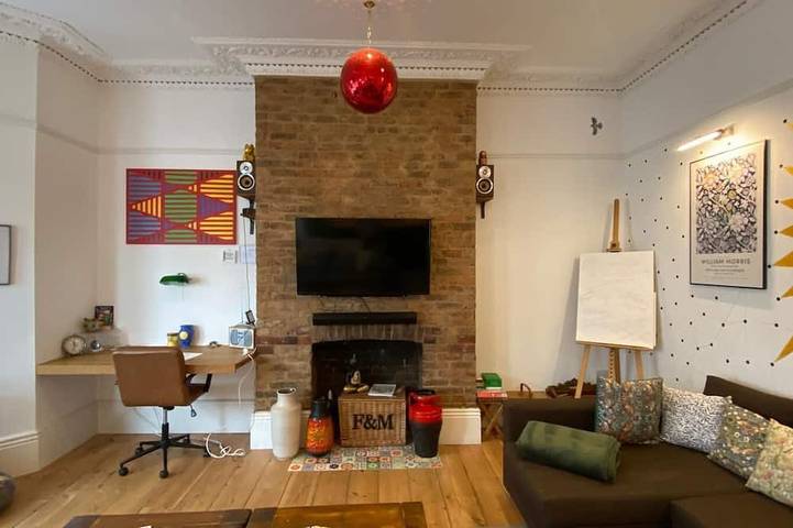 Ganze Wohnung, Church Retreat - Magnificent Seaside Apartment. Award Winning! in Hastings, Ost Sussex