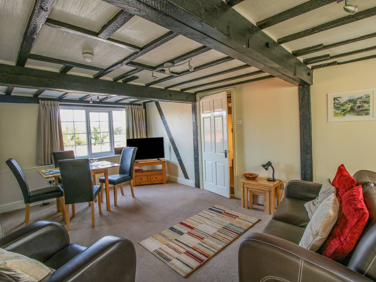 Entire apartment, Mill End in Wrenbury cum Frith, Cheshire East