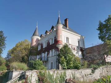 Gîte pour 6 personnes, avec jardin ainsi que vue et terrasse à Saint-Genix-sur-Guiers