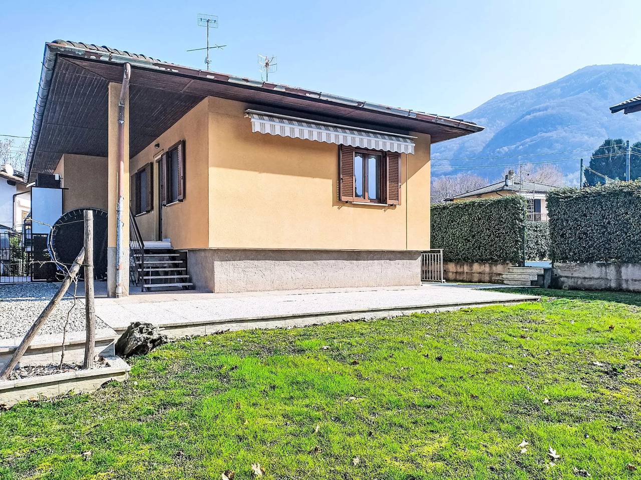 Haus 4 Personen in Porto Valtravaglia, Lago Maggiore (Lombardei)
