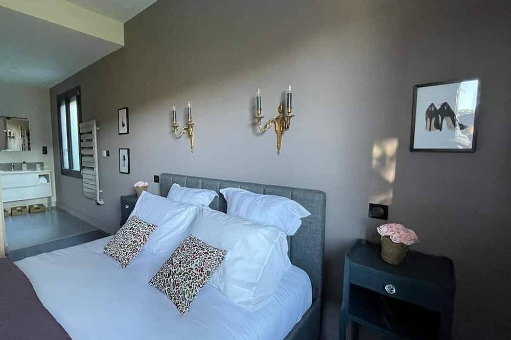 Magnificent villa with swimming pool and gym in Aubenas, Ardèche