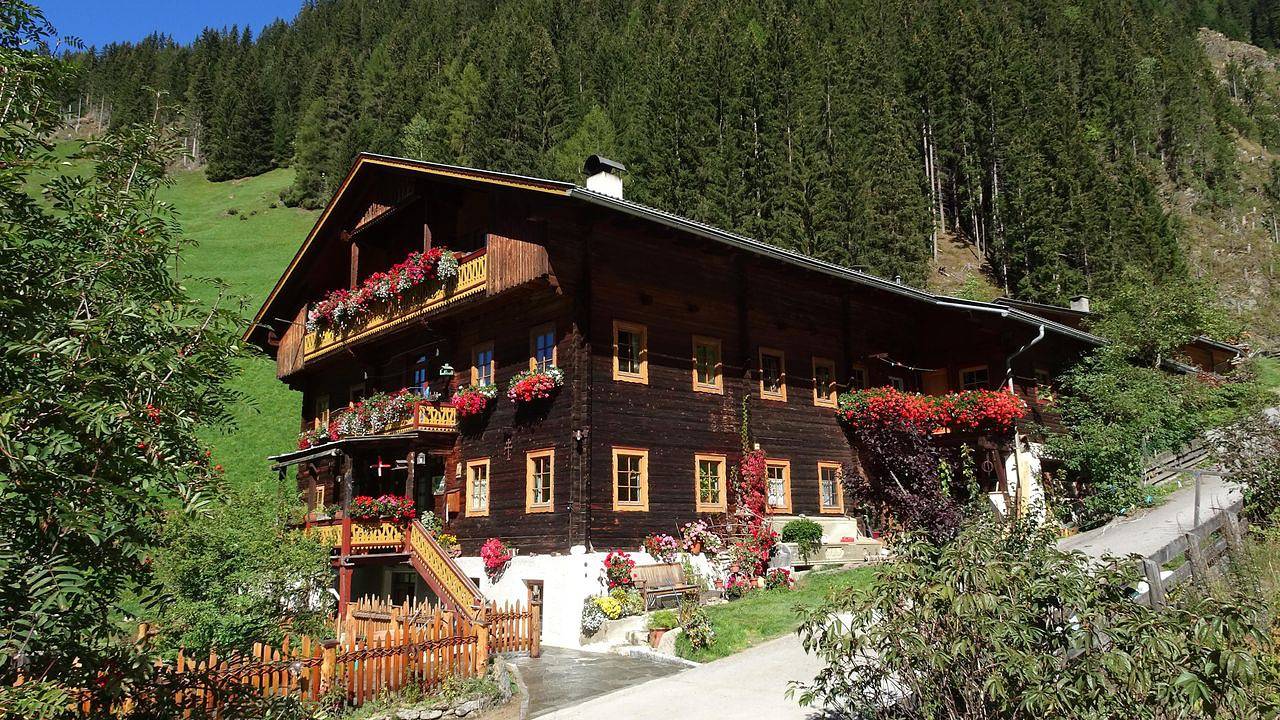 Geheel vakantieappartement, Vakantieappartement voor 2 personen met tuin in Innervillgraten, Oost-Tirol