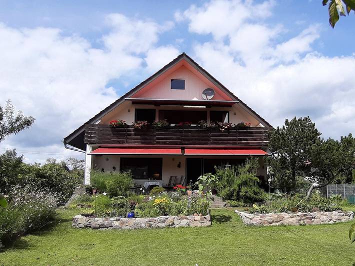 Ferienwohnung für 4 Personen, mit Balkon, kinderfreundlich in Rheinebene