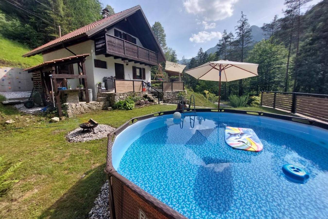 Alpine House Naturalina in Tolmin, Slowenien