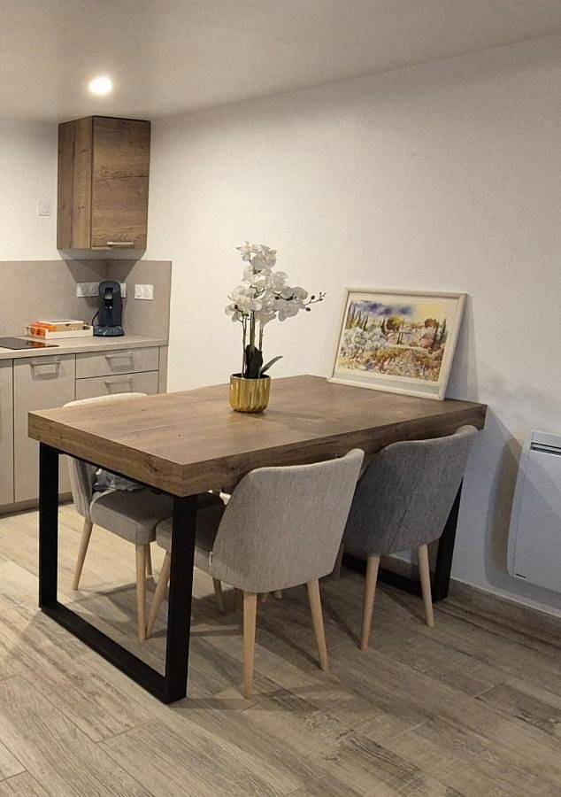 Gîte pour 2 personnes, avec terrasse et jardin à Lissieu - 3