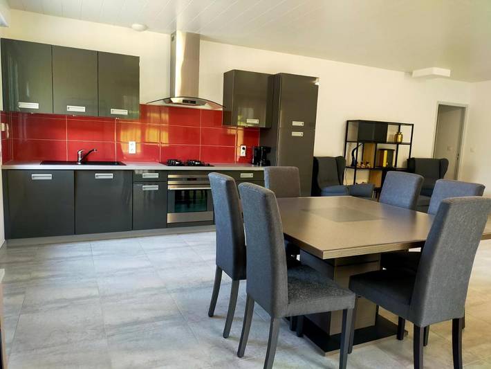 Location de vacances pour 6 personnes, avec Terrasse et Jardin à Brives-Charensac