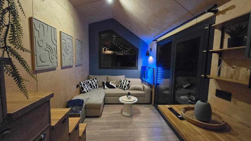 Location de vacances pour 2 personnes, avec terrasse ainsi que jardin et jacuzzi à Yvias - 3