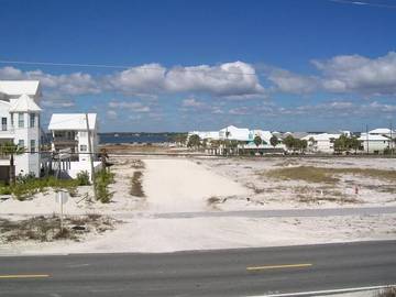 Vacation House for 14 Guests in Navarre Beach, Emerald Coast, Picture 3