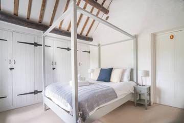 Holiday Home for 8 People in Stow-on-the-Wold, The Cotswolds, Photo 3