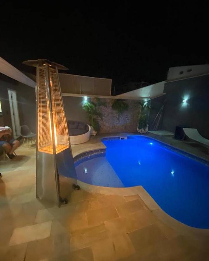 Casas e apartamentos de temporada para 11 pessoas, com jardim e piscina e ainda jacuzzi em Indaiatuba