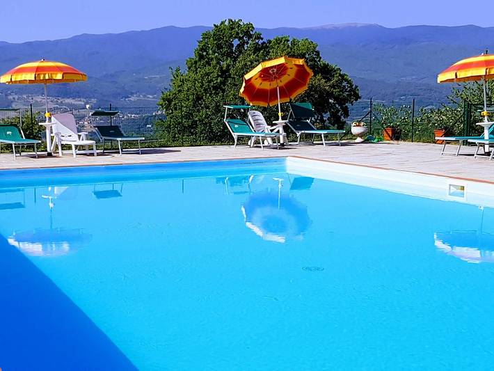 Agriturismo per 4 persone, con Terrazza e Giardino nonché Piscina a Bagno di Romagna