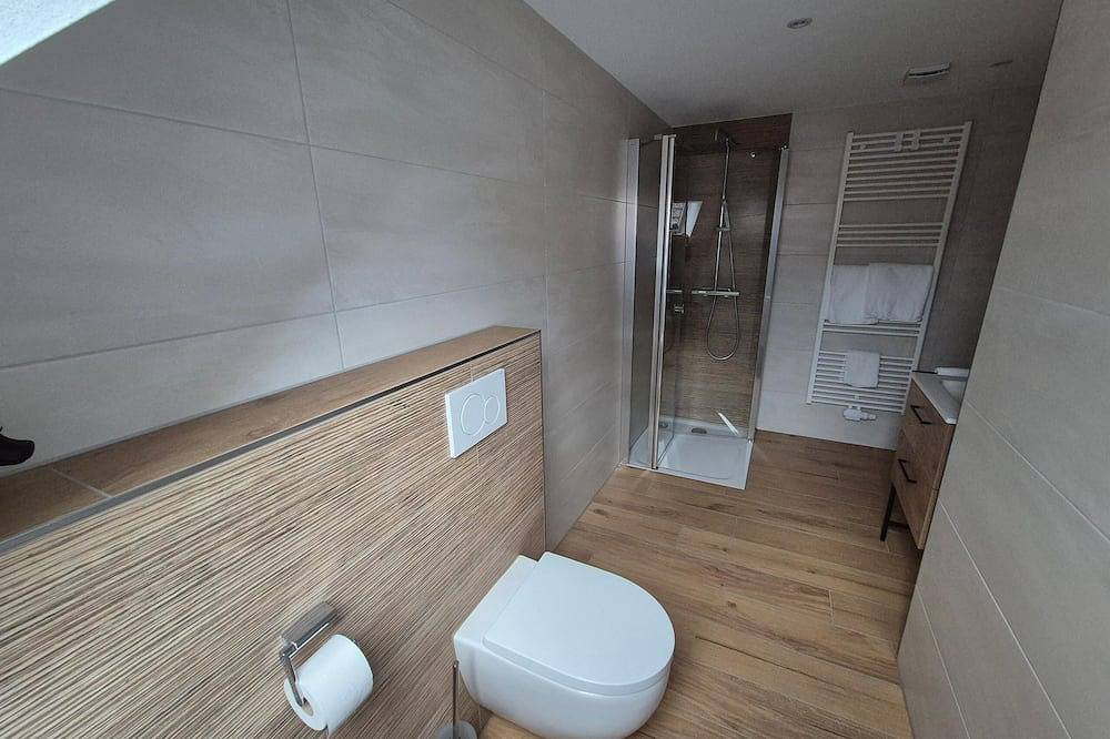 Ganze Wohnung, Gemütliche Ferienwohnung (60qm) mit Balkon in Bad Staffelstein, Oberes Maintal - Coburger Land
