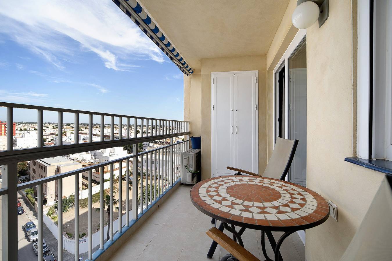 Ganze Wohnung, Ferienwohnung "Doña Amparo Chipiona Playa De Regla" mit Meerblick und Gemeinschaftspool in Chipiona, Costa de la Luz