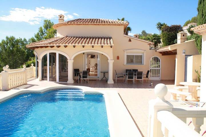 Villa for 8 people, with garden - 1