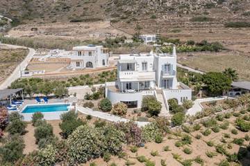 Villa für 8 Personen, mit Garten und Terrasse sowie Pool und Meerblick, mit Haustier auf Naxos