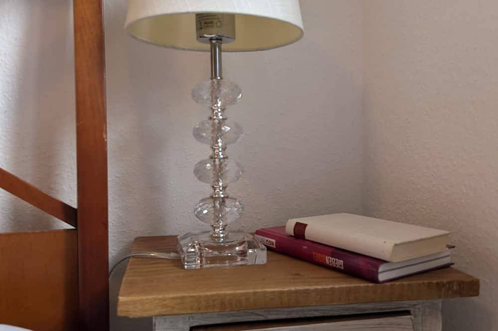 Ganze Wohnung, Ein Bücherhimmel zum Abtauchen mit Wander- und Radwegen, Kanueinstiegen nah bei in Leun, Lahn-Dill-Kreis