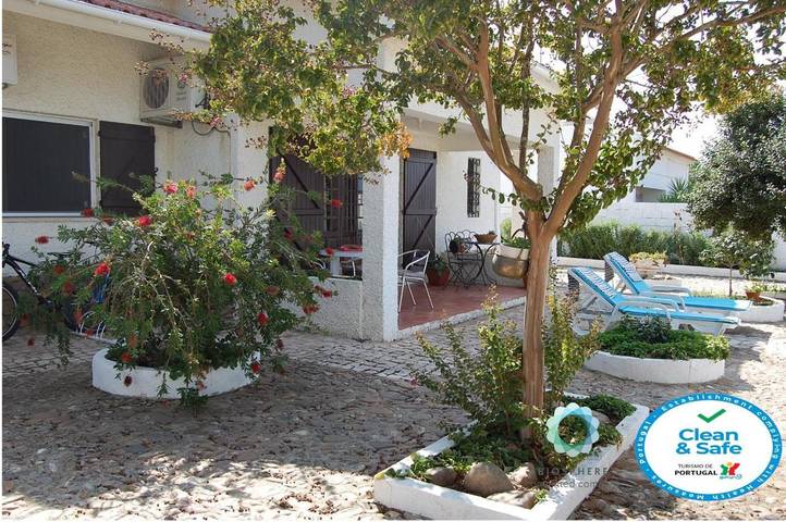 Location de vacances pour 2 personnes, avec piscine ainsi que vue et jardin à Abrantes - 2