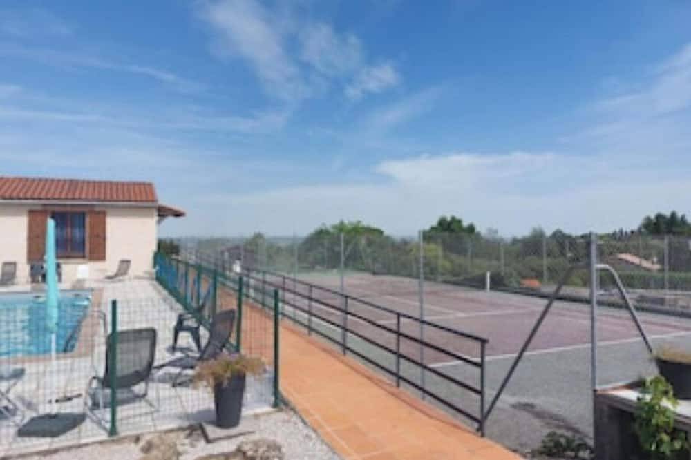 Ii Semi-detached cottage near the beach on the shores of Lake Saint Ferréol in Revel, Lauragais